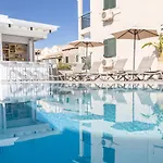 Otel Ippocrates & Restaurant Acharavi (Corfu)