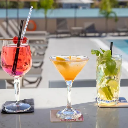 Ippocrates & Restaurant Ξενοδοχείο 2*