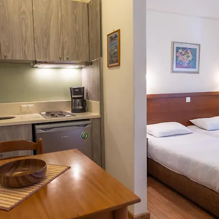 Hotel Ippocrates & Restaurant 2*