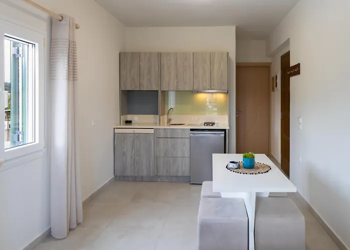 Hotel Ippocrates & Restaurant Acharavi (Corfu)