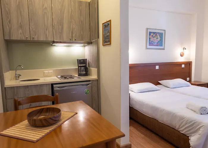 Hotel Ippocrates & Restaurant 2*