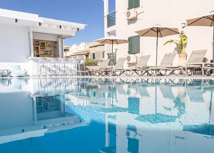 Hotel Ippocrates & Restaurant Acharavi (Corfu)