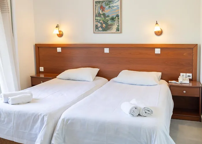 Ippocrates & Restaurant Hotel 2*